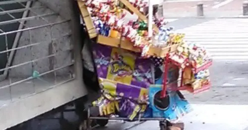 PUESTO AMBULANTE CIGARRILLOS  PAQUETES